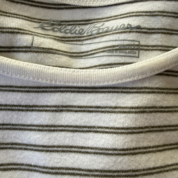 Eddie Bauer women’s set of 4 large shirts - Picture 7 of 15